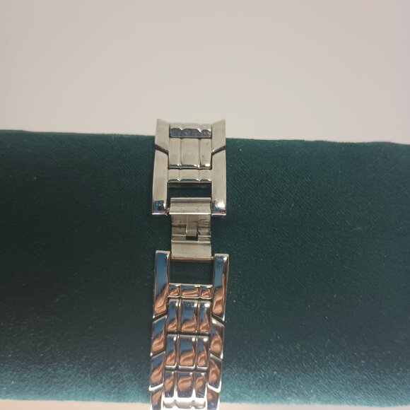 Manhattan Quartz Watch by Croton. - Picture 4 of 6